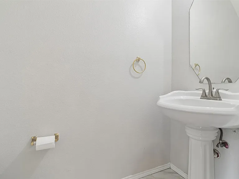 3805 Brandon Park Dr — Photo 14