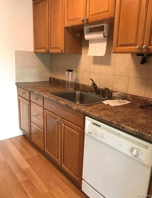 2 bed, 2.0 bath, 1173 sqft, $1,750 — Photo 4