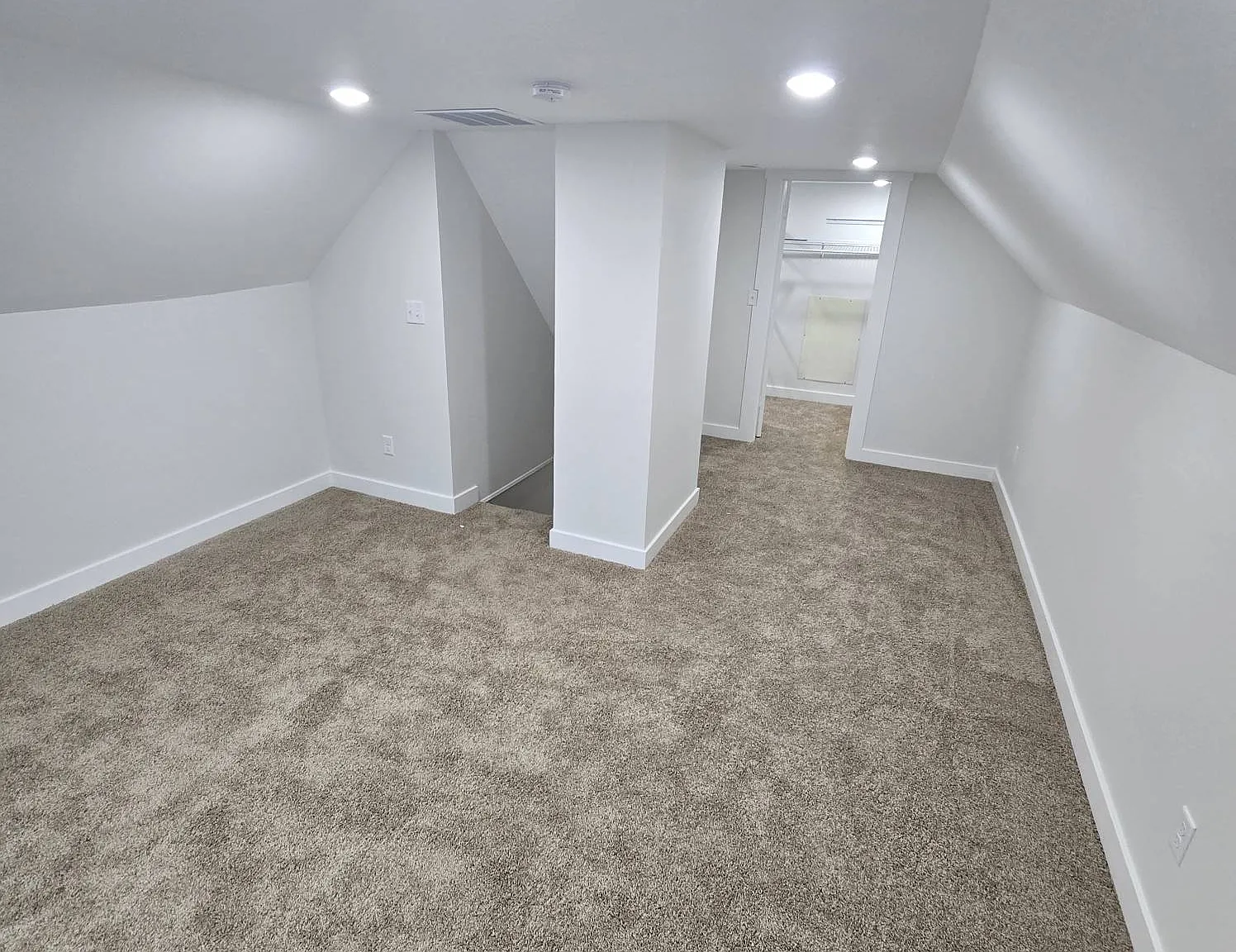 Courtland 417 - 1 — Photo 3