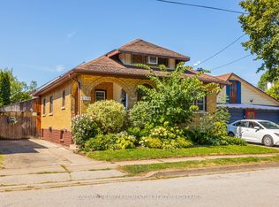 6389 Locus Ave, Niagara Falls, ON L2G 4K4