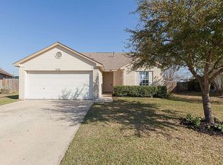 526 Meadowside Dr, Hutto, TX 78634