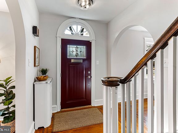3rd image of 1013 Belfield Ave