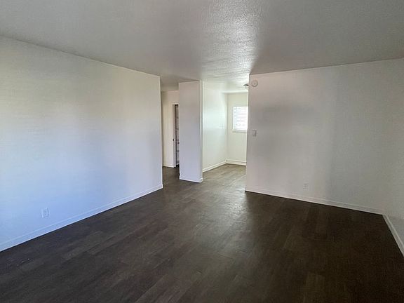 5th image of 1037 S Russell Ave APT H