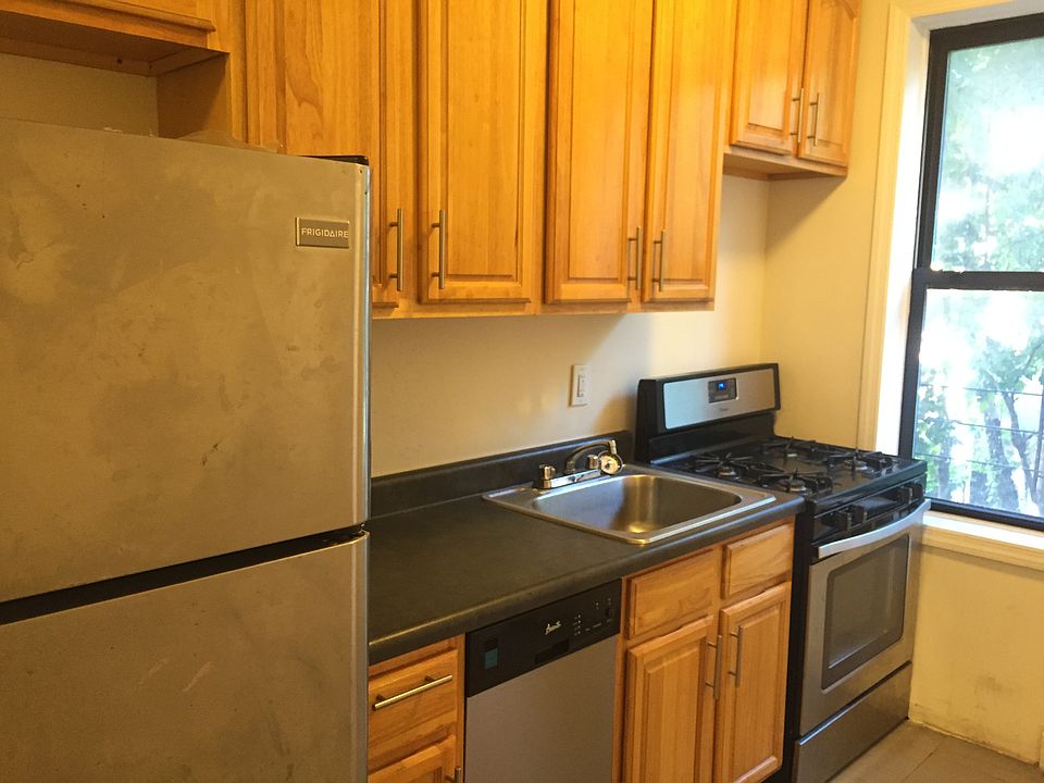 1st image of 723 Rogers Ave