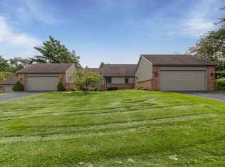 225 Raintree Cir, Kalamazoo, MI 49006