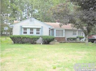 625 Monmouth Rd, Cream Ridge, NJ 08514