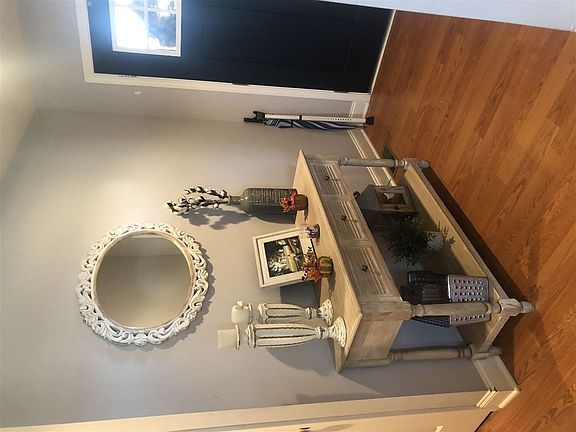 2nd image of 416 Fairbanks Ave