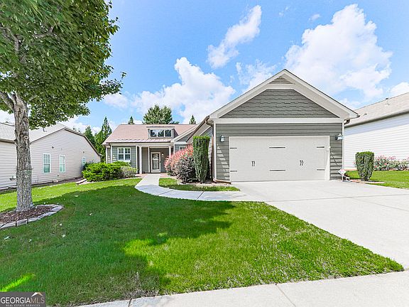 2nd image of 424 Larkspur Dr