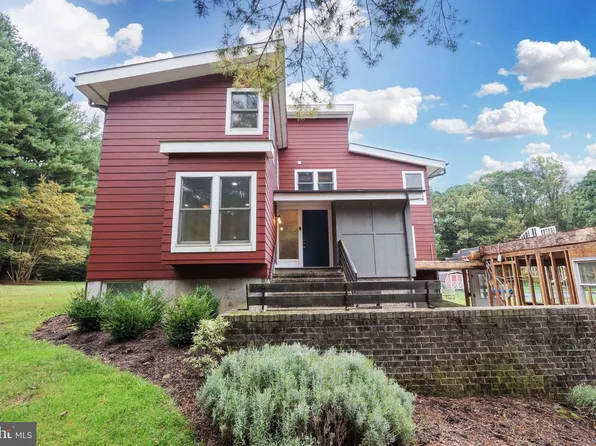 11200 Ridgeway Ave S, Lutherville Timonium, MD 21093