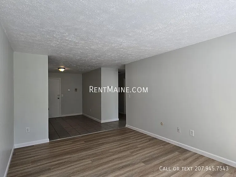 10 Tall Pines Dr #11 — Photo 4