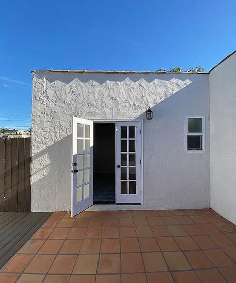 701 W Mariposa Ave — Photo 24