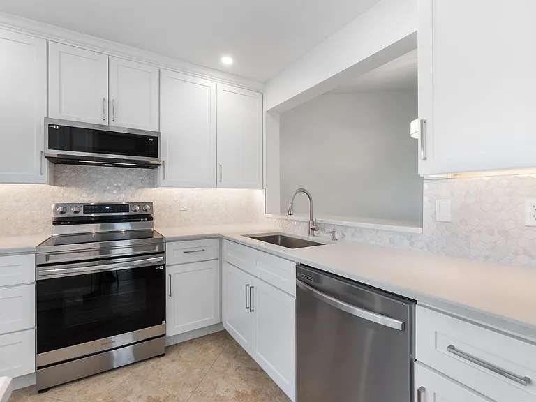 2061 NW 21st Ter #108 — Photo 7