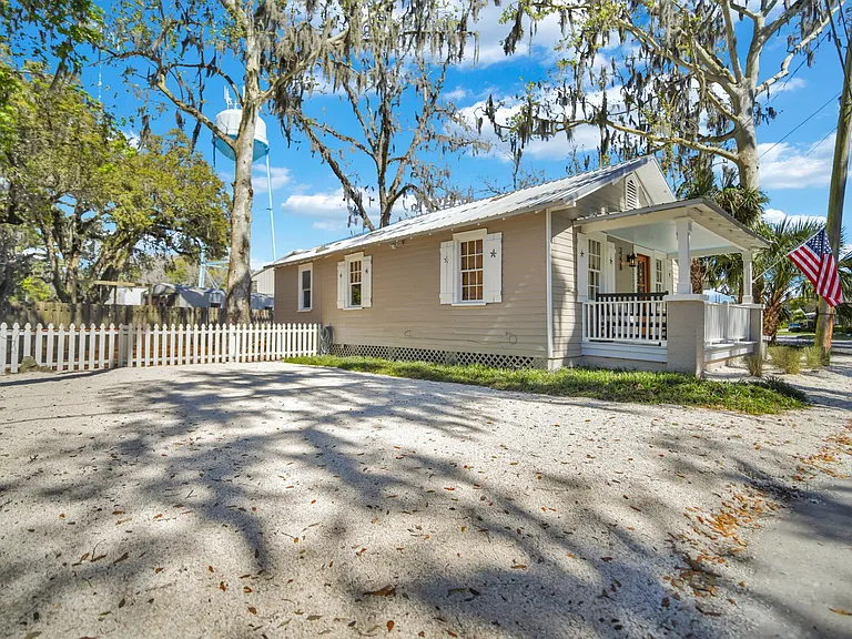 3228 Bannon Dr — Photo 5