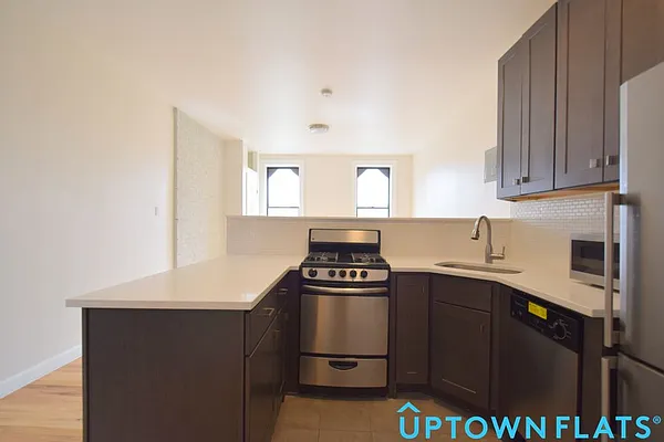 Rented by Uptown Flats LLC | media 10