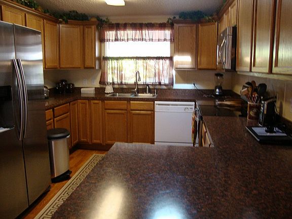 5th image of 584 Orange Tree Dr