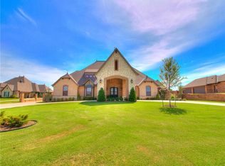 3712 Churchill Rd, Moore, OK 73165