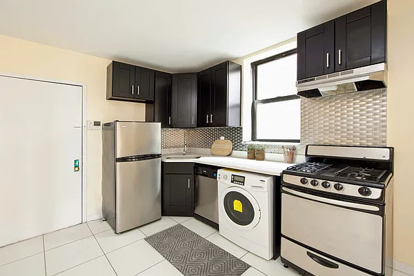Rented by Voro NYC | media 22