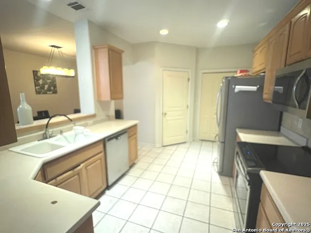 610 Renoir — Photo 6
