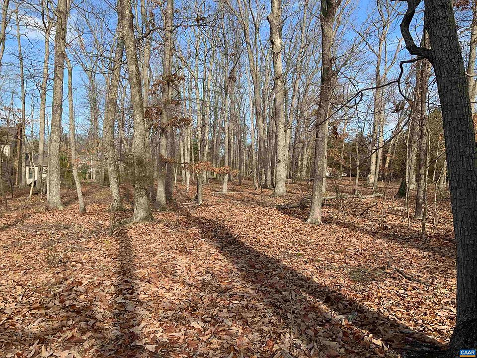 1st image of 9 Fleetwood Dr