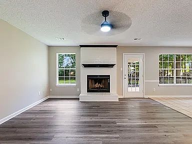 5th image of 37 Pond St