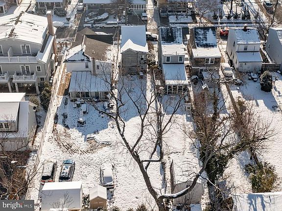 3rd image of 416 Chesapeake Ave