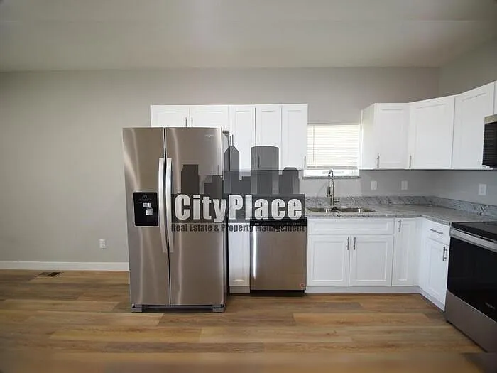 1722 Ingram St #A — Photo 10