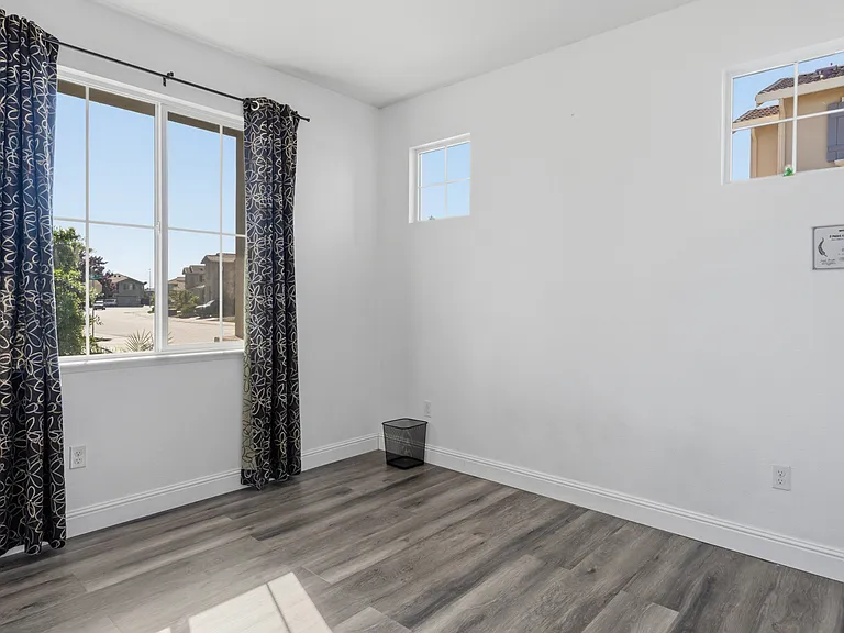 248 Aster St — Photo 2