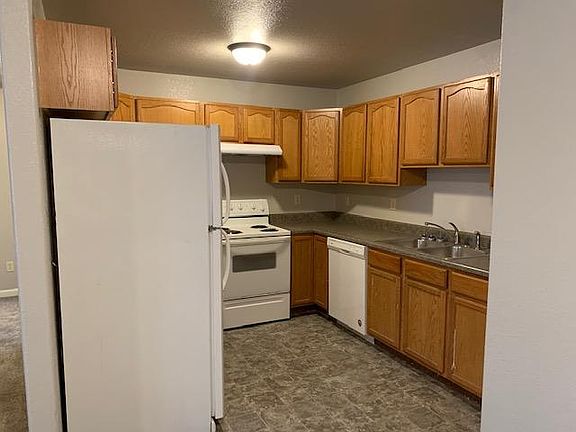 811 Mallow St #4, Rapid City, SD 57701 | Zillow