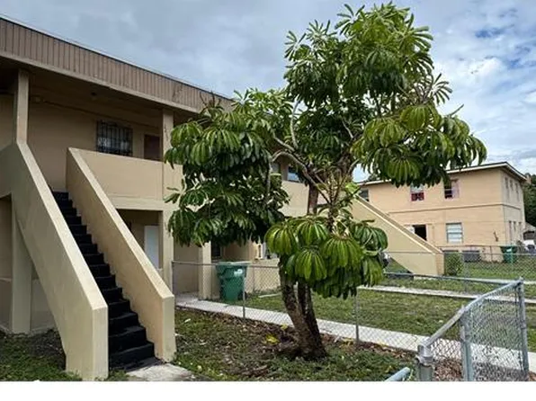 3221 NW 48th St #3221, Miami, FL 33142
