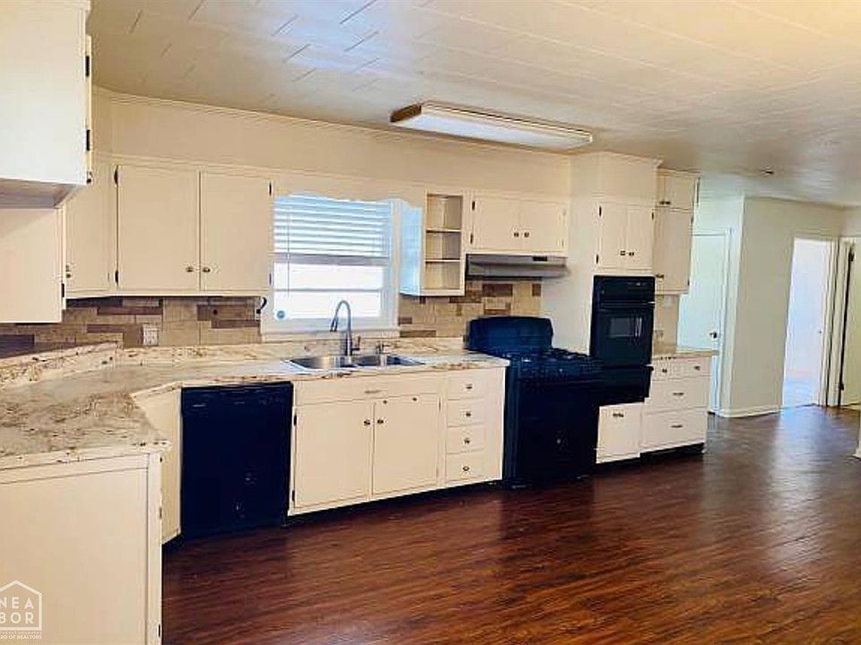 2nd image of 2309 Circle Dr