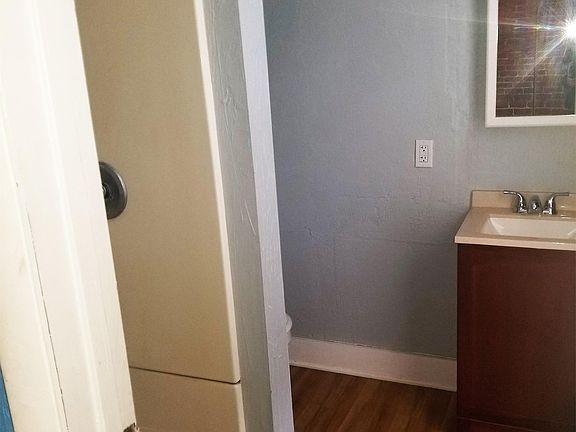 4th image of 260 Washington St APT 9