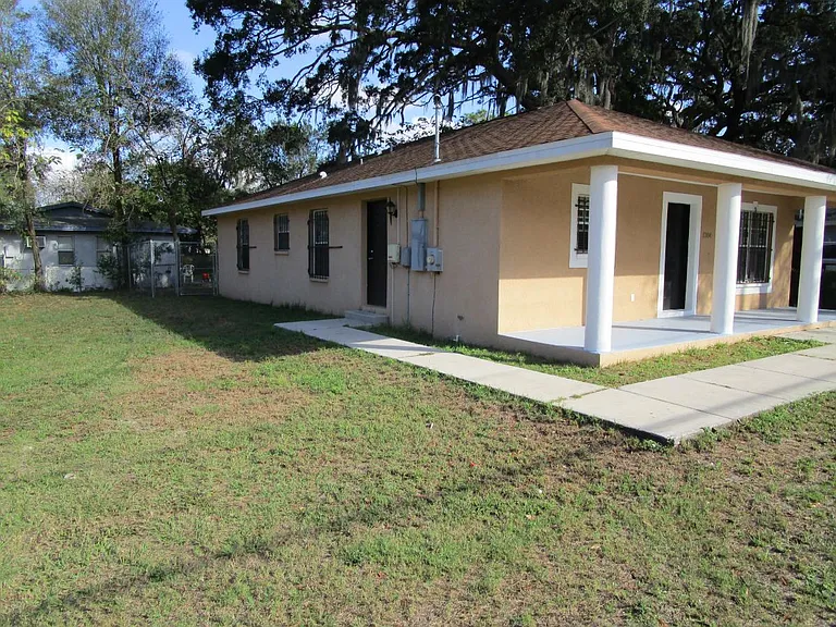 1304 E Linebaugh Ave — Photo 2