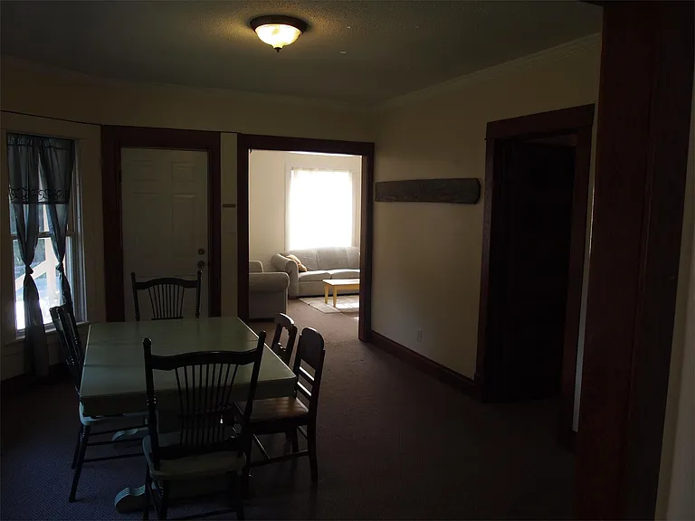 187 N West St — Photo 7
