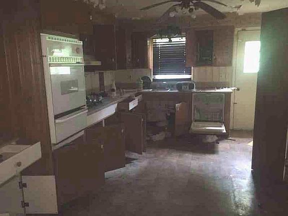 4th image of 2680 Willow Dr