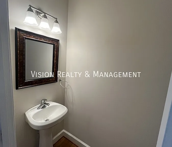 977 Cummings St SE — Photo 16