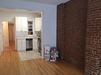 Rented by Acacia Realty