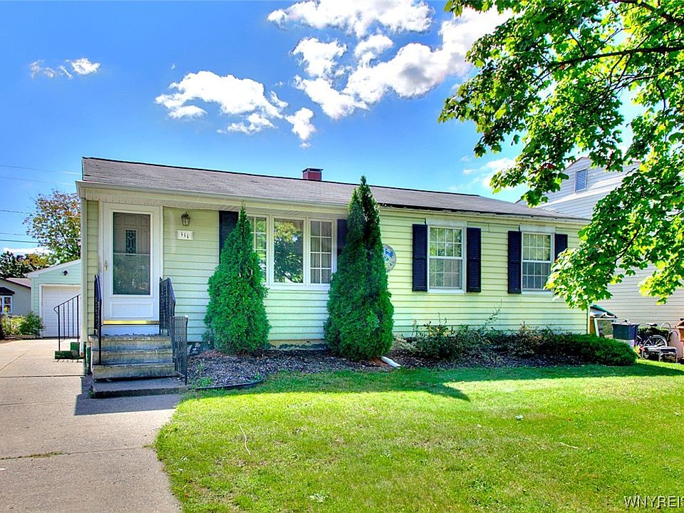 1st image of 111 Autumnwood Dr