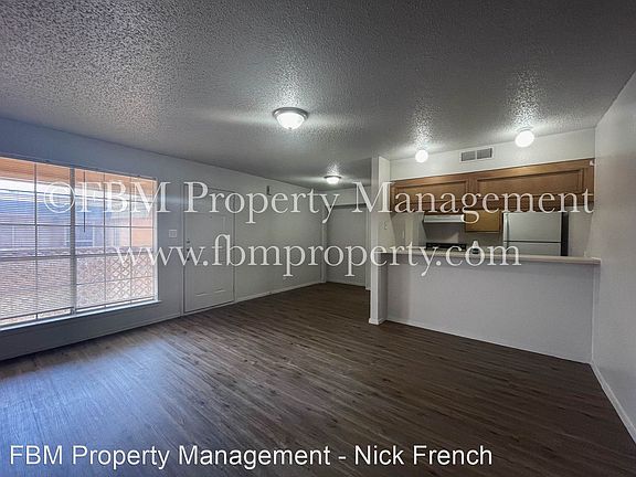 4th image of 800 N Clay St #D21
