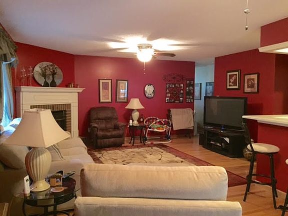 5th image of 266 Augustine Dr