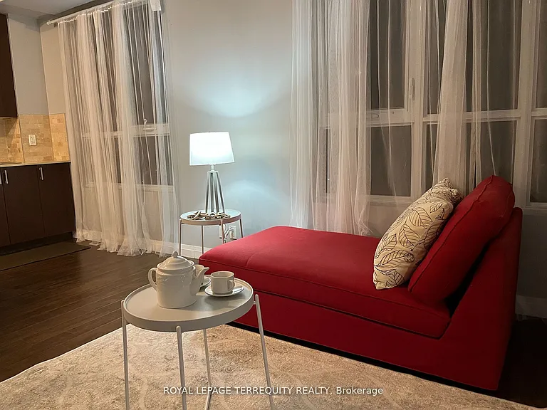 22 E Haven Dr #1011 — Photo 9