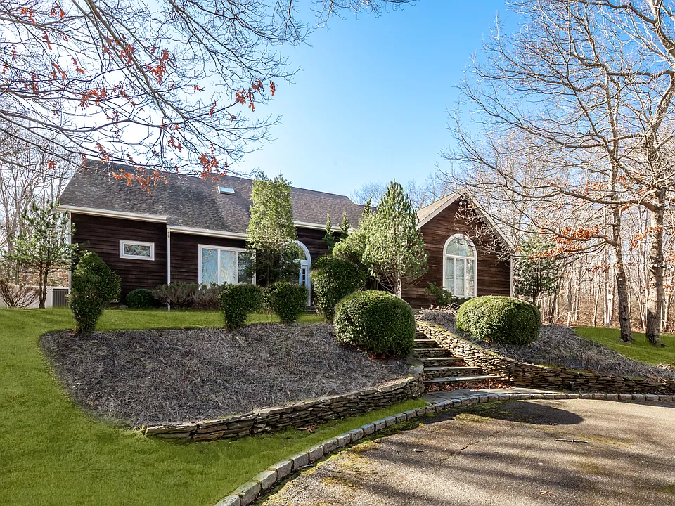 2784 Deerfield Rd