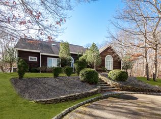 2784 Deerfield Rd, Sag Harbor, NY 11963