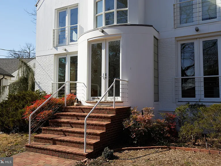 4527 Q Pl NW — Photo 4