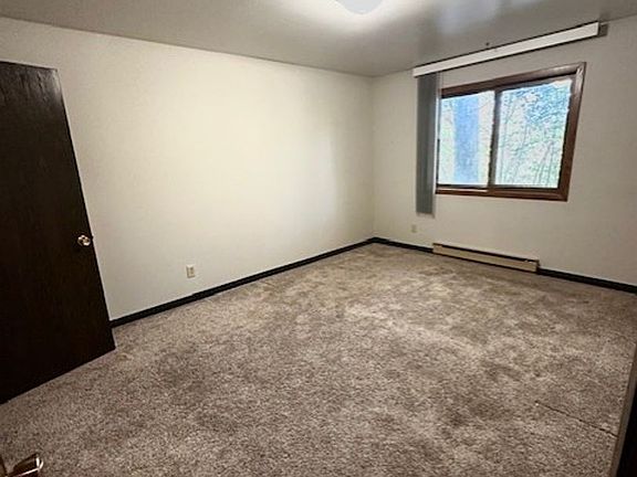 5th image of 557 E Park Ave #12