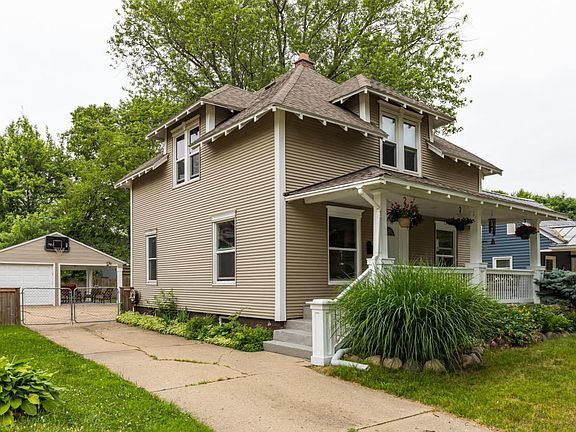 5th image of 59 Graceland St NE