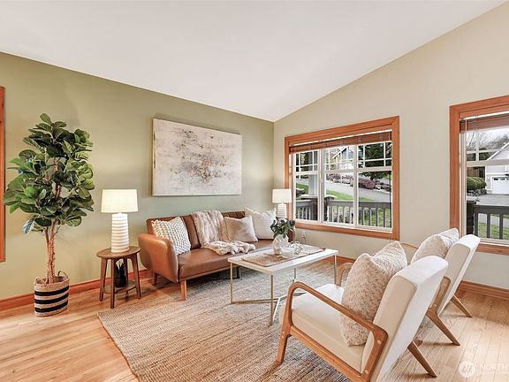 4th image of 13762 Fir Drive SE