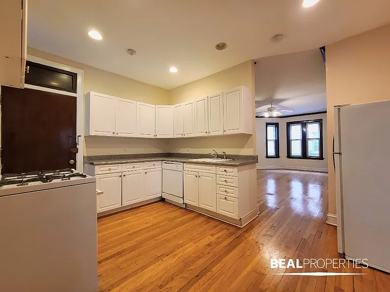 4229.5 N Paulina St #N1 — Photo 6