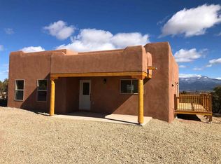 72 Tatanka Trl, Ranchos De Taos, NM 87557