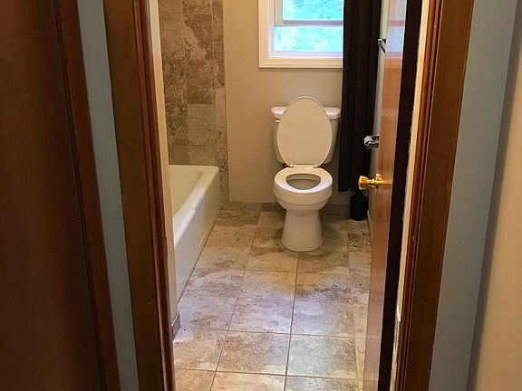 4th image of 6 Frances St Floor 2