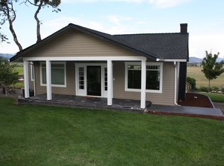 4270 Old Stage Rd, Central Pt, OR 97502